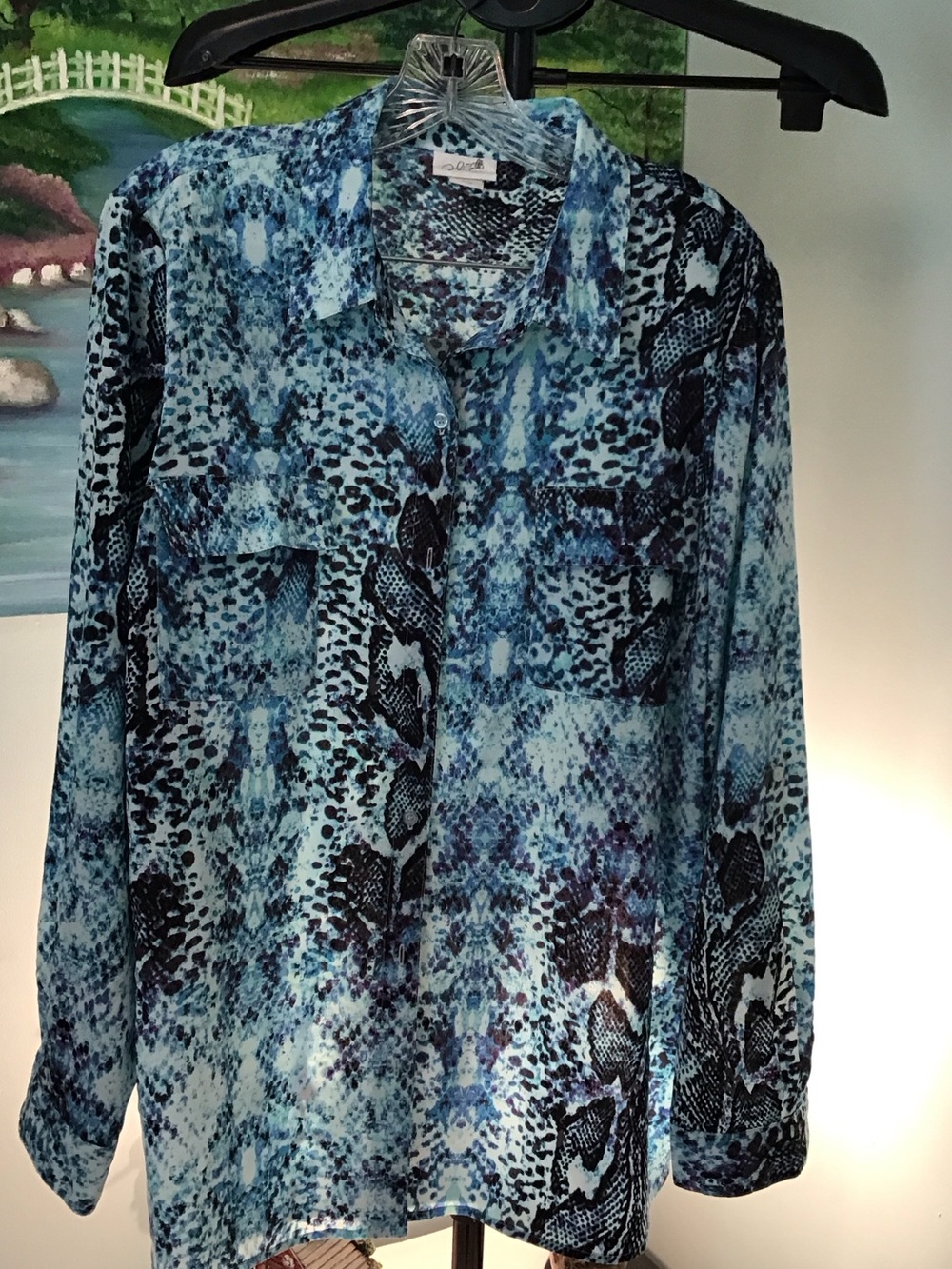 Jaclyn Smith Blue Patterned Button-Front Blouse